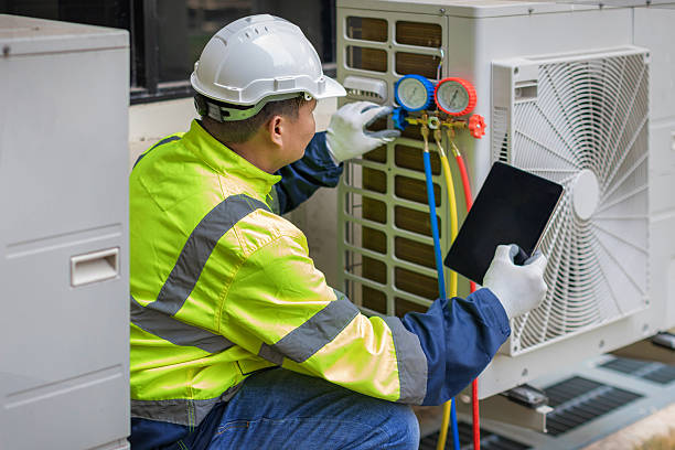 Professional Emergency Hvac Repair technician working in Wallington, NJ